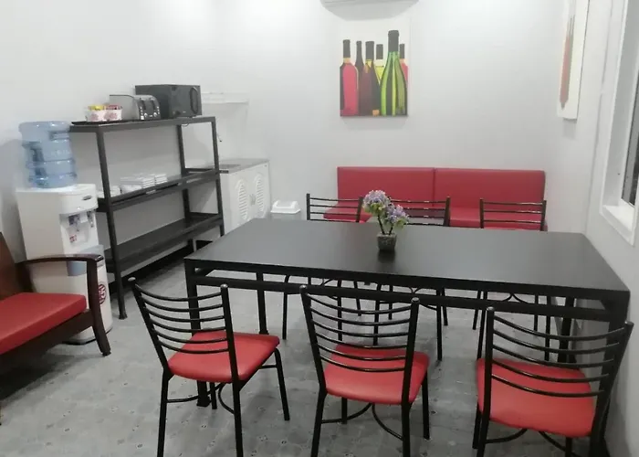 The Bunkhouse Donmueang Airport Hostal *