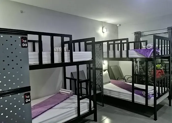 The Bunkhouse Donmueang Airport Hostal